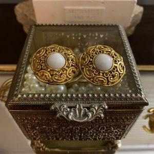 Vintage Gold Chanel clip on earrings